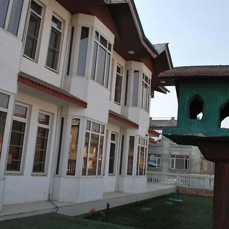 Kaisar Hotel Srinagar  Luaran gambar