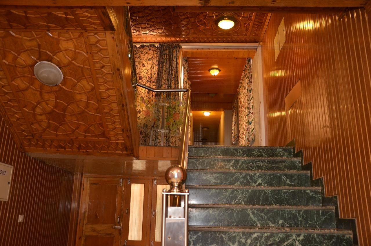 Kaisar Hotel Srinagar  Luaran gambar