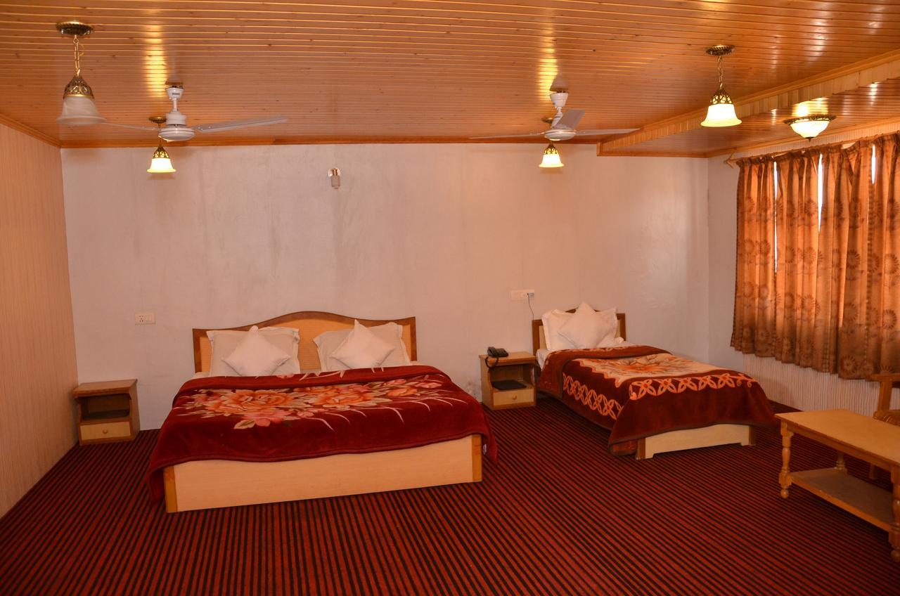 Kaisar Hotel Srinagar  Luaran gambar