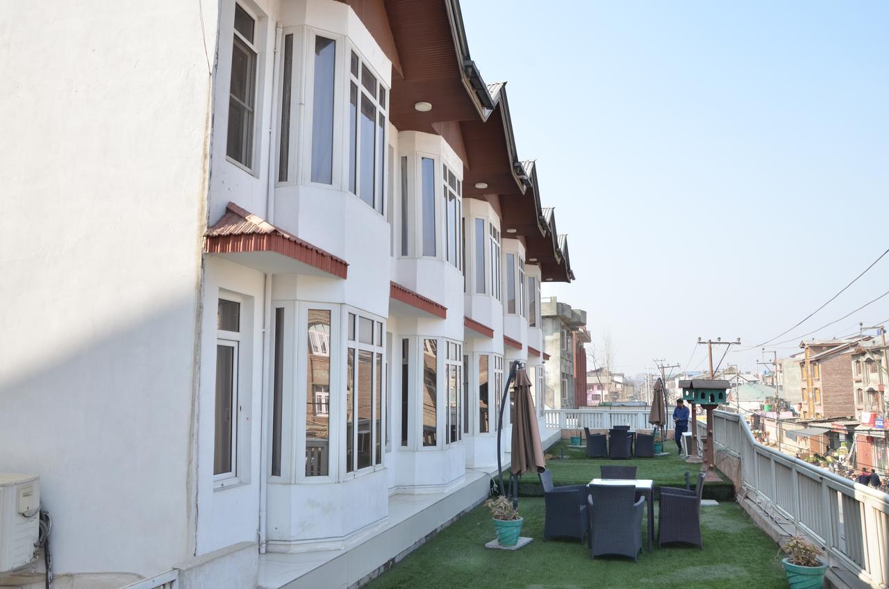 Kaisar Hotel Srinagar  Luaran gambar