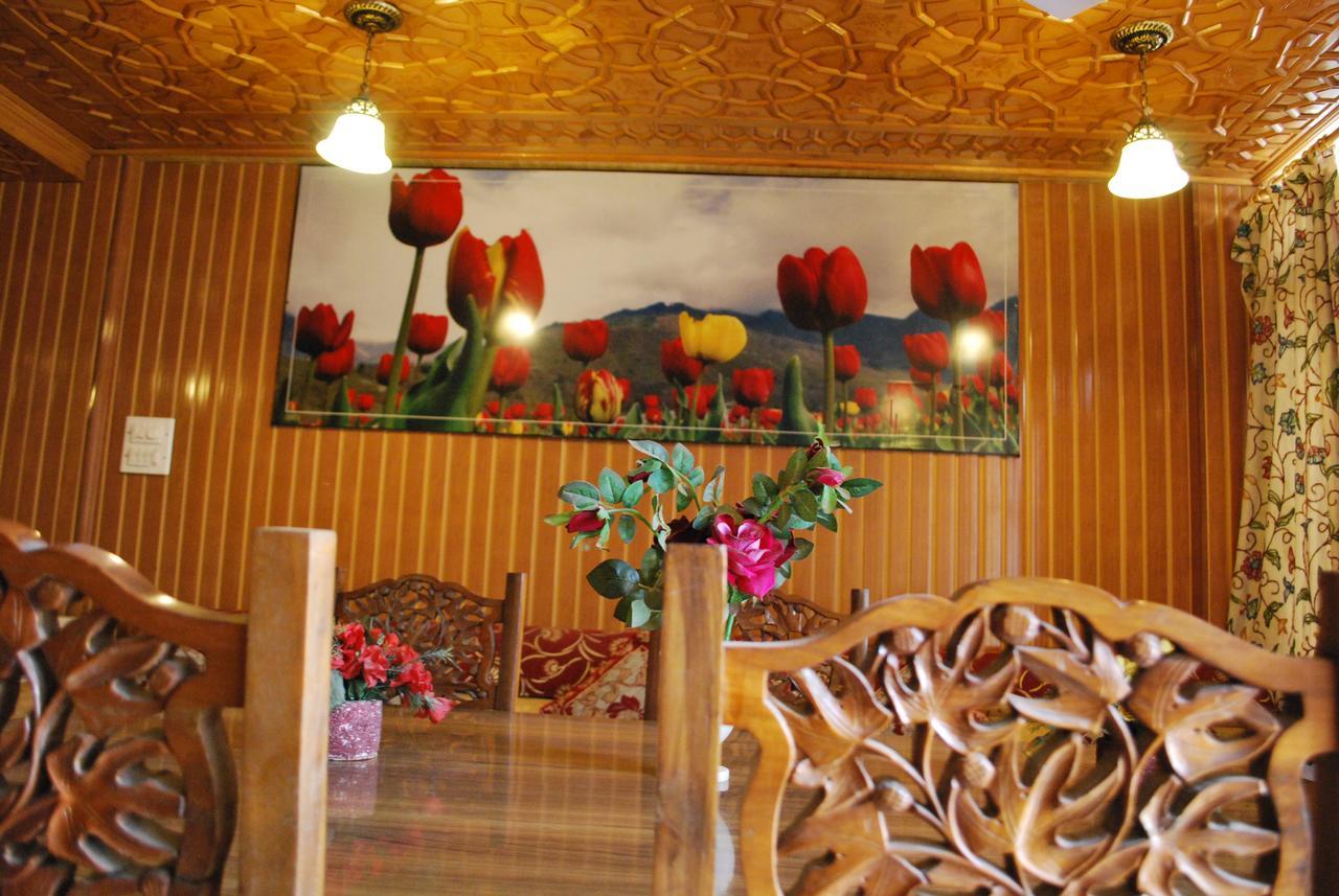 Kaisar Hotel Srinagar  Luaran gambar